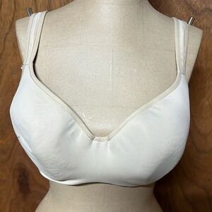 Women’s Cacique molded cup bra 38DDD, tan in color